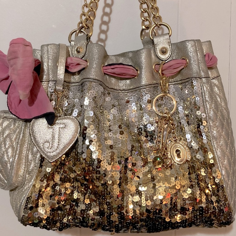 VINTAGE LTD EDITION SEQUIN GOLD DAYDREAMER